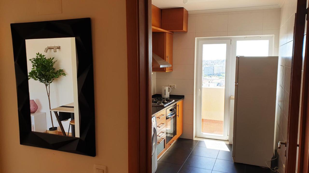 Gorgeous Apartment In Portimão Extérieur photo