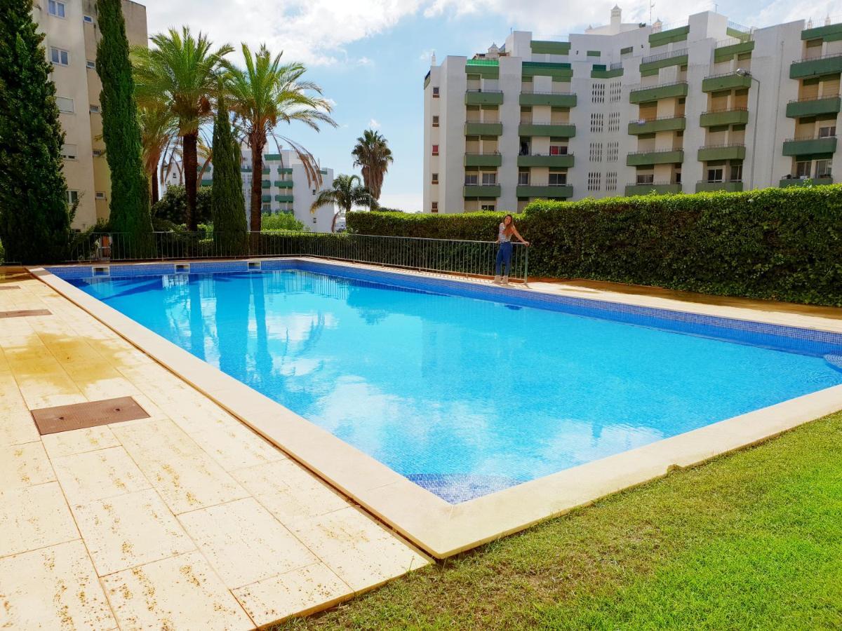 Gorgeous Apartment In Portimão Extérieur photo